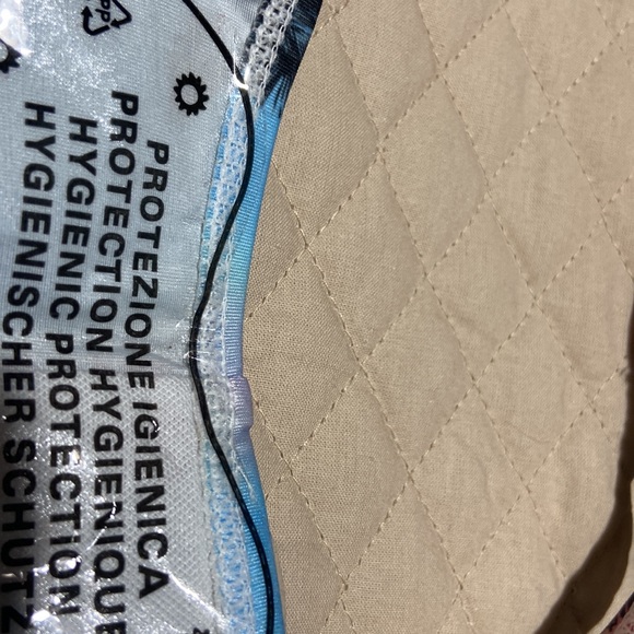 Tropical String Bikini. Top & Bottoms. NWOT. Large. Has Hygiene Liner and Pads. - Picture 5 of 9